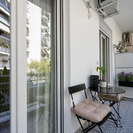Adela'S Apartment Br & Lr Next To Metro And 20' From Acropolis-3
